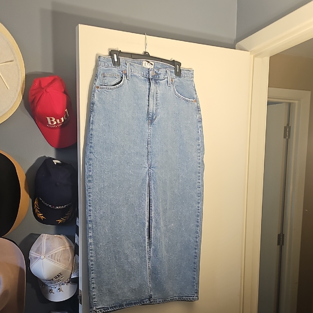 Nwot Universal Thread Women's Blue Denim Skirt